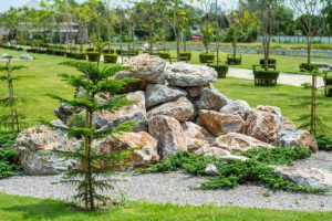 Clever Ways to Incorporate a Rock Landscape